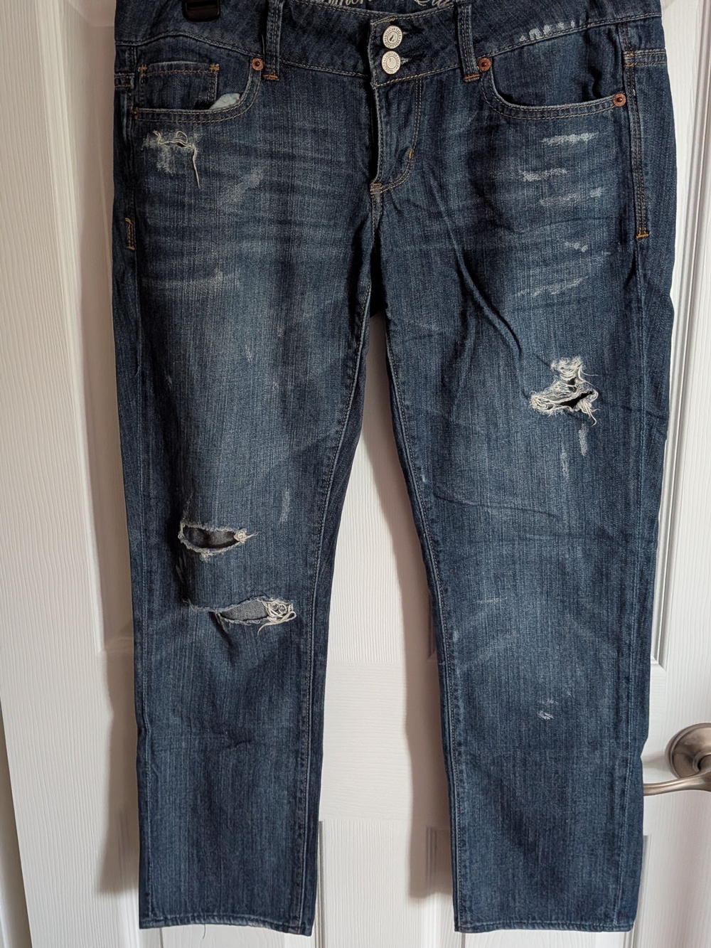 Women's American Eagle Outfitters Dark Blue Distressed Straight Crop Jeans